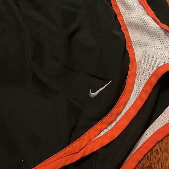 Nike Shorts - Picture 2 of 4